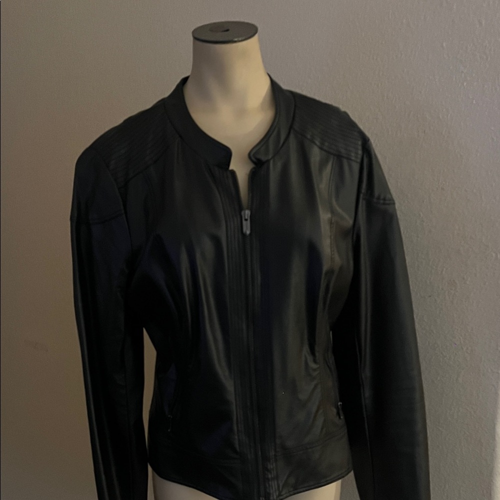 Guess Black Leather Motorcycle Jacket with Zipper Details